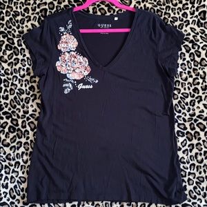 GUESS BLACK🖤💗 TSHIRT 😍